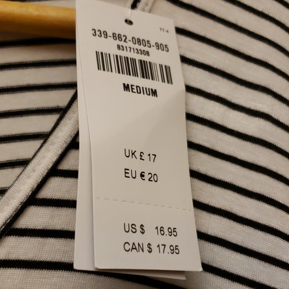 HOLLISTER STRIPE TEE SIZE MEDIUM - Picture 3 of 8